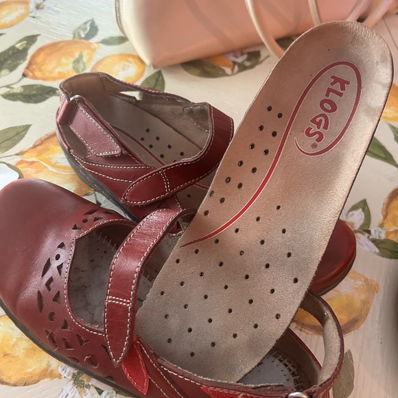 Klogs size 8 medium red leather upper shoes - Picture 7 of 9